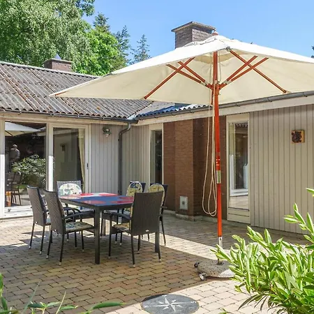3 Bedroom Gorgeous In * Rønne