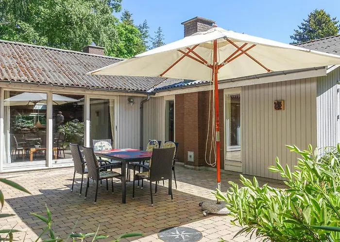 3 Bedroom Gorgeous In * Rønne